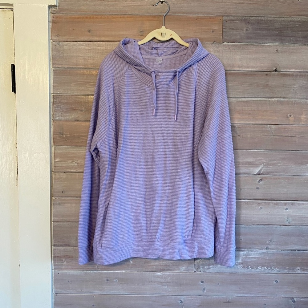 MTA sport lavender textured hoodie size large